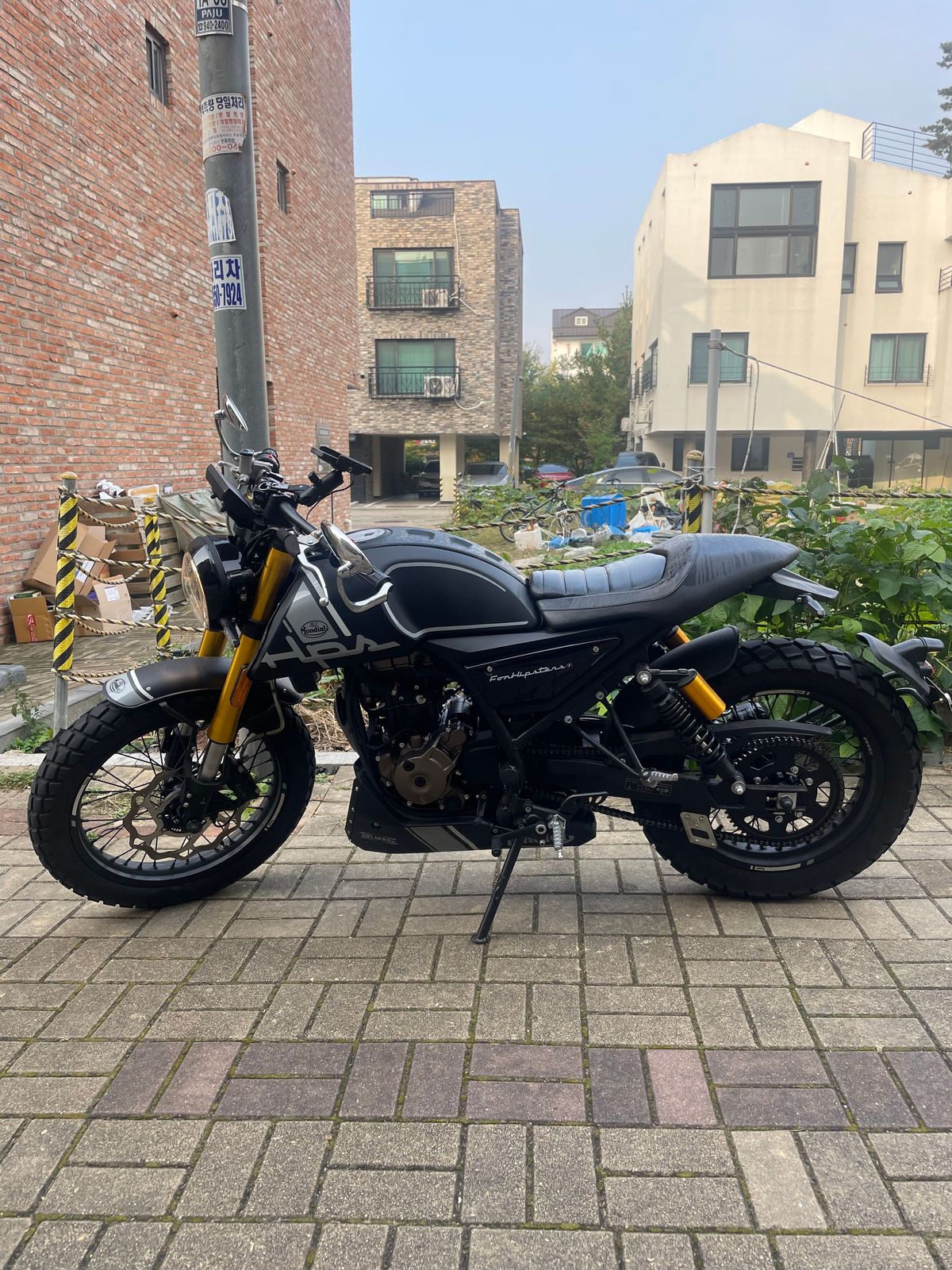 몬디알 힙스터 125 main