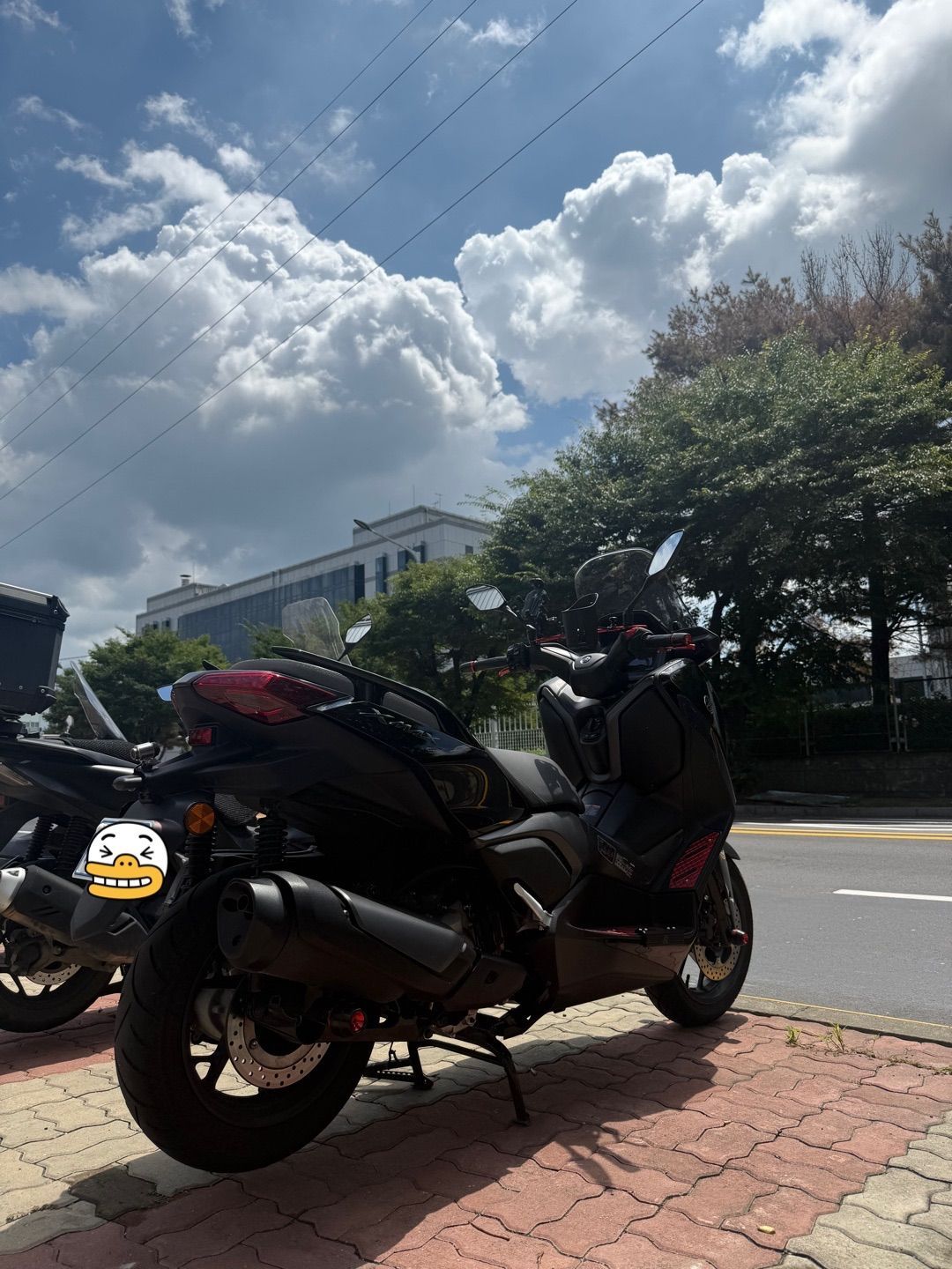 야마하 XMAX 300 ABS main