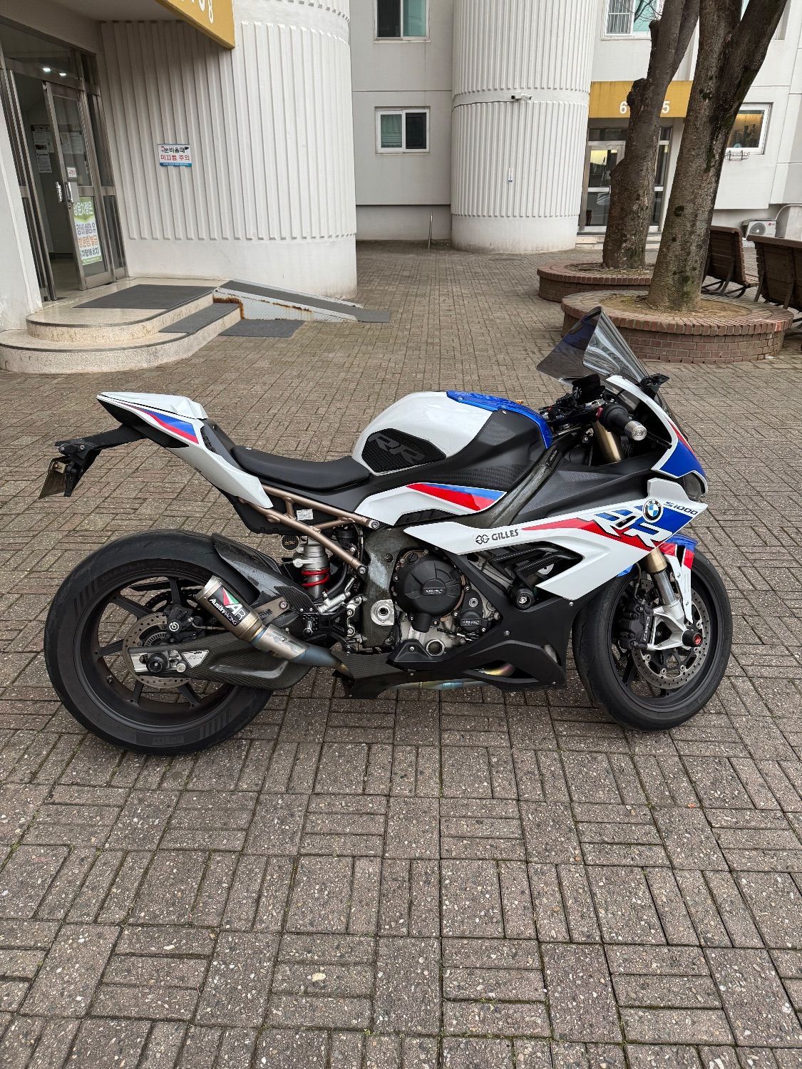BMW S 1000 RR thumb 2
