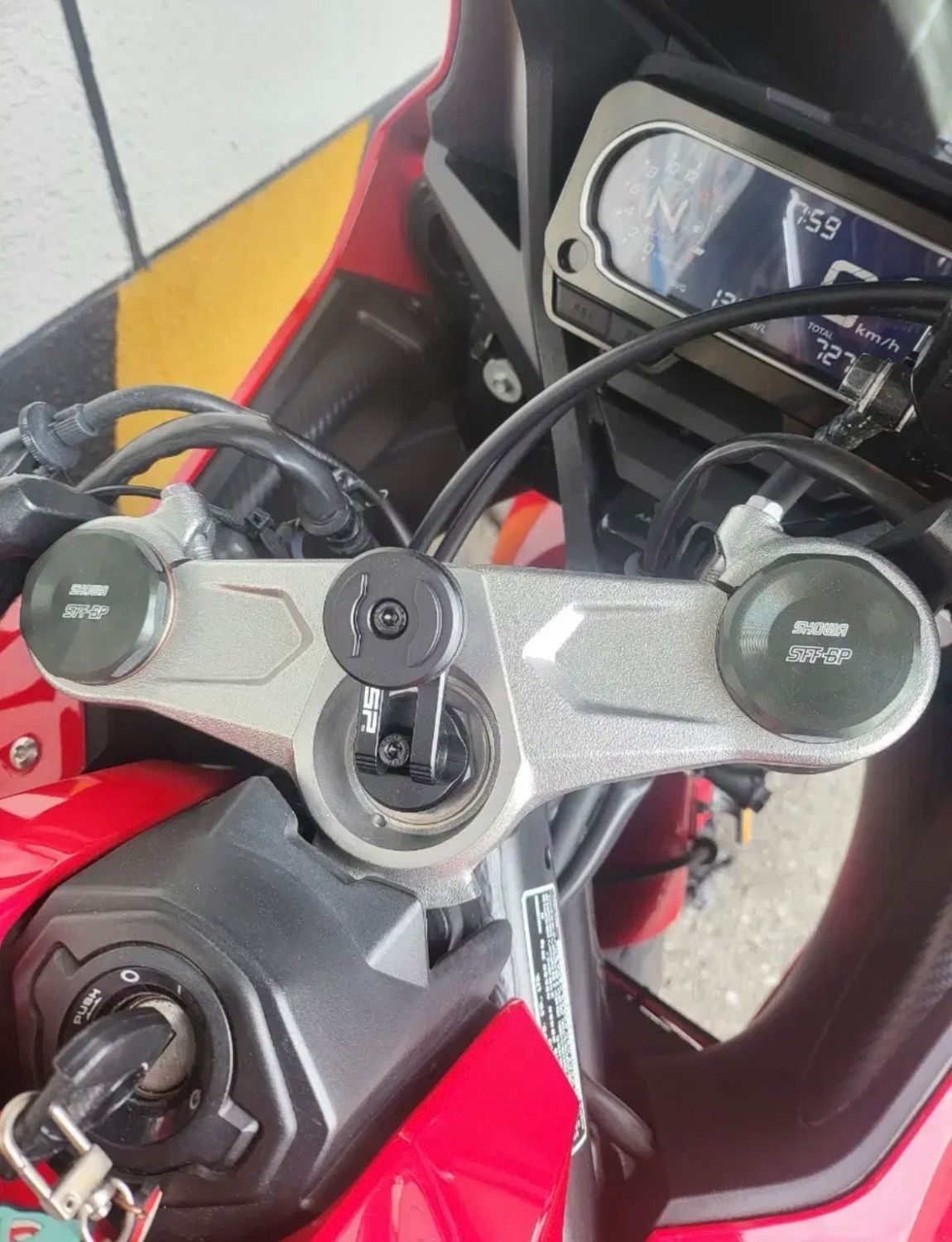 혼다 CBR 650 R MT 5