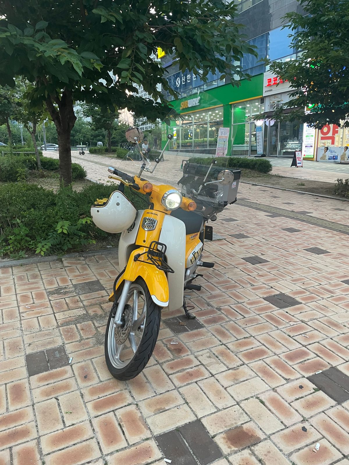 혼다 슈퍼 커브 110 more