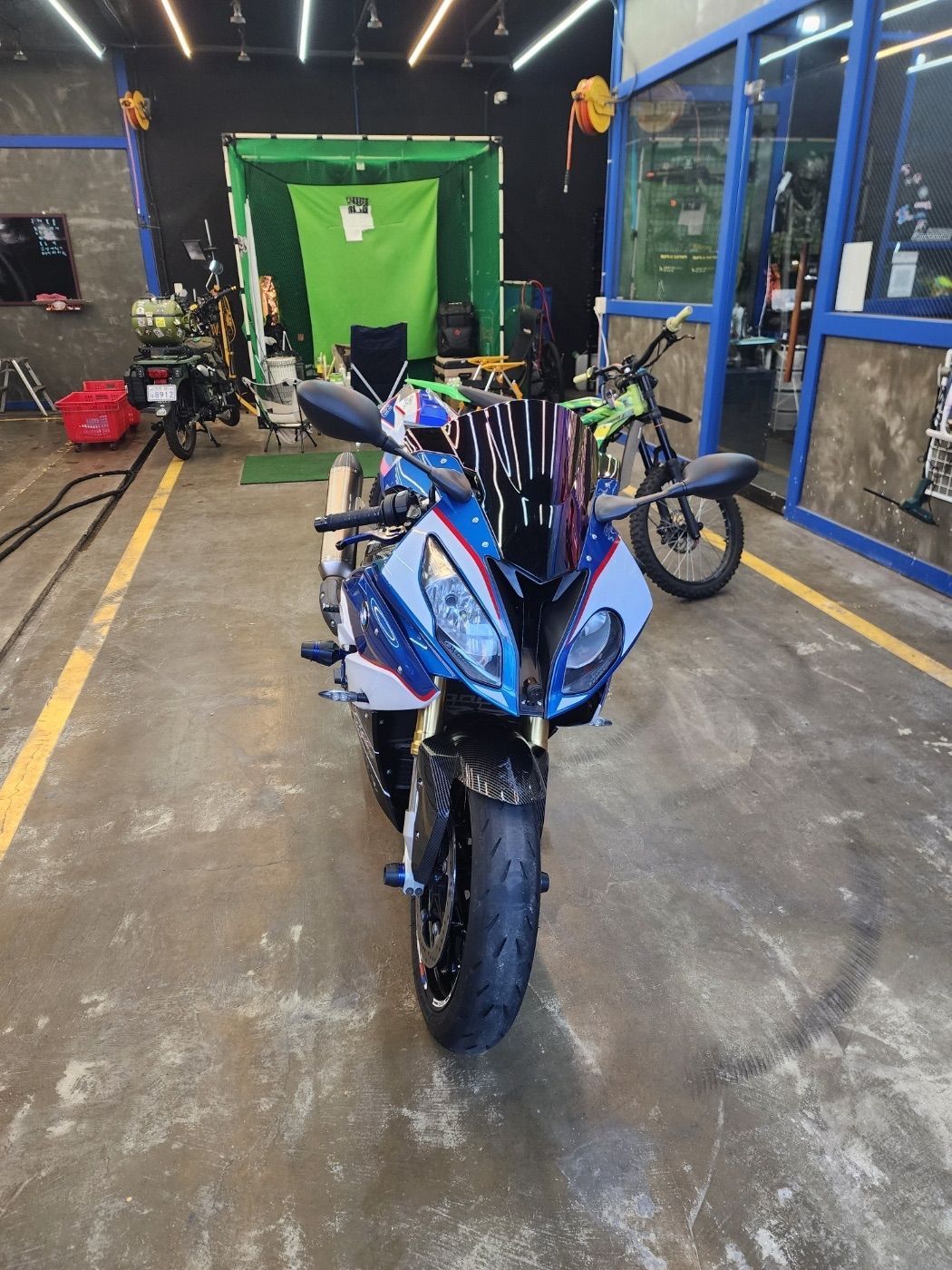 BMW S 1000 RR main
