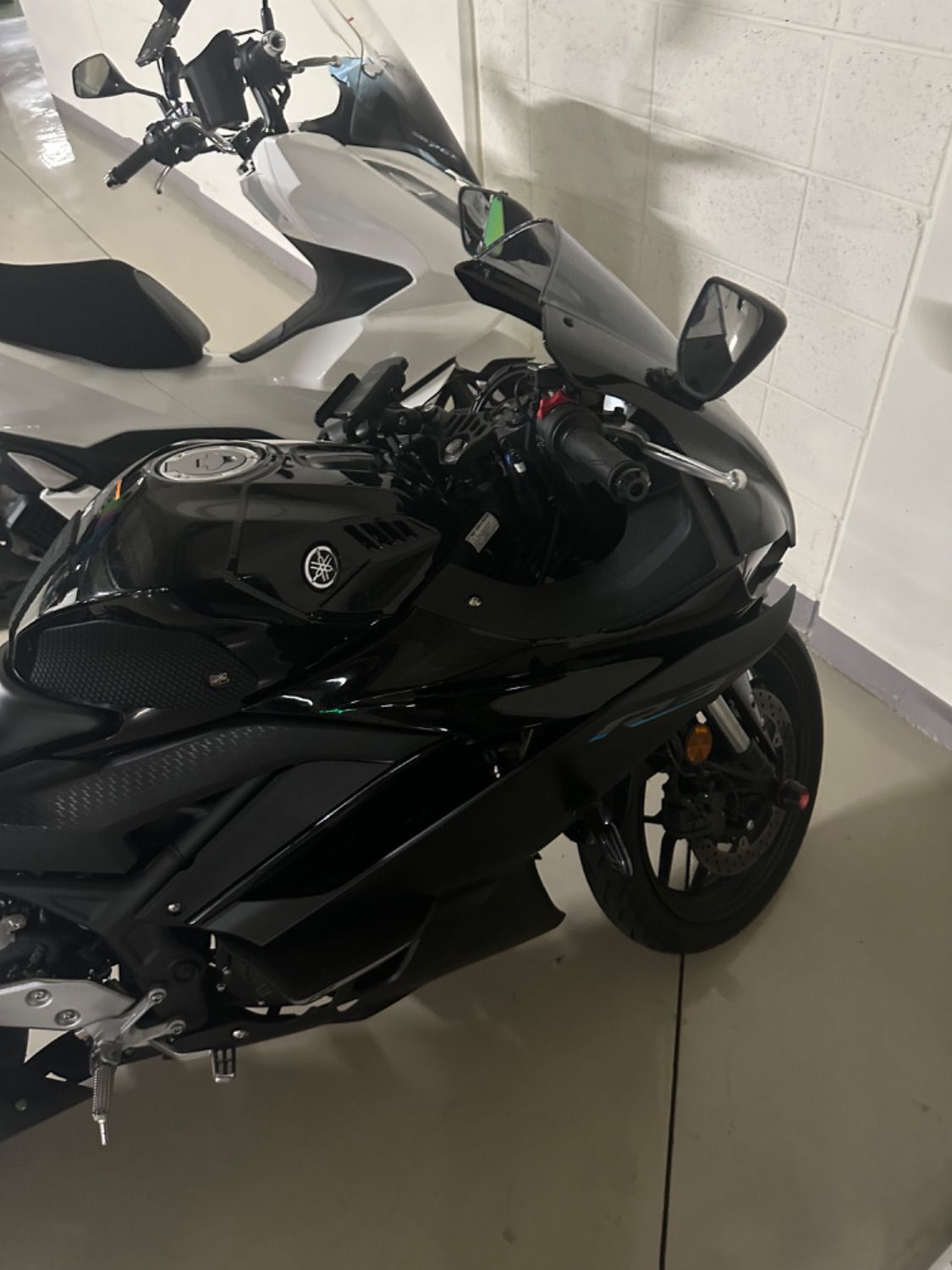 야마하 YZF R3 main