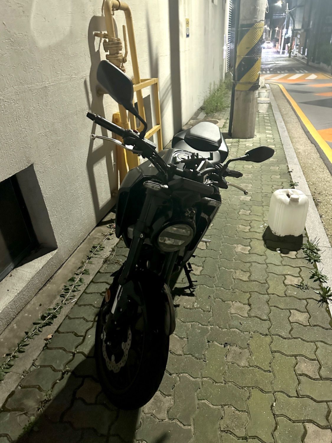 혼다 CB 125 R 6