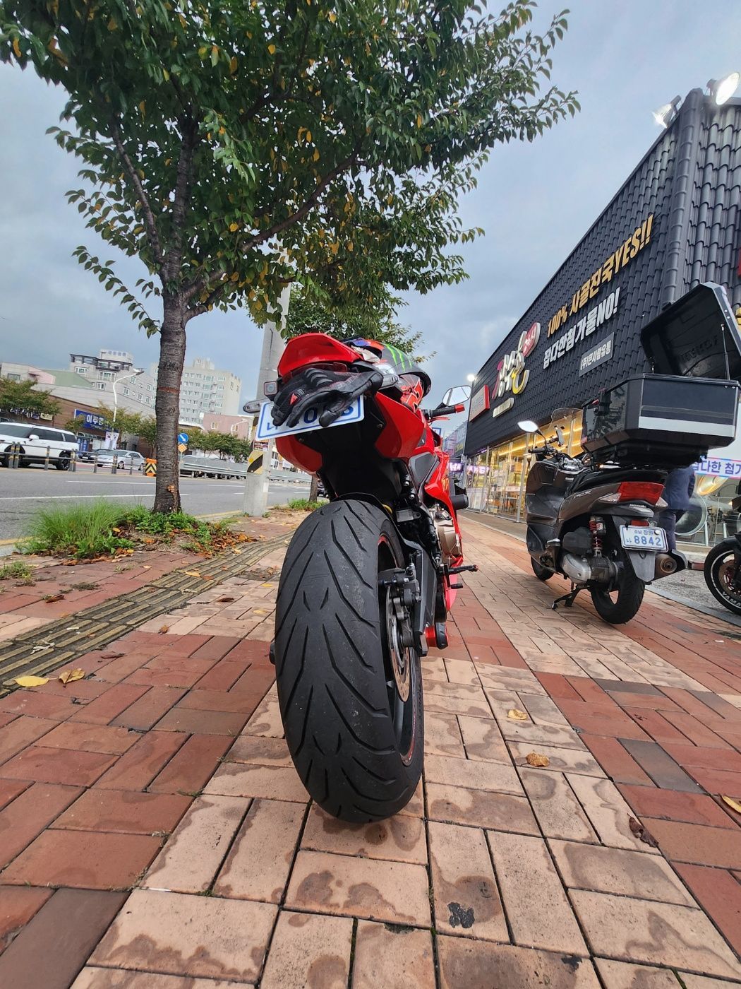 혼다 CBR 650 R MT 9