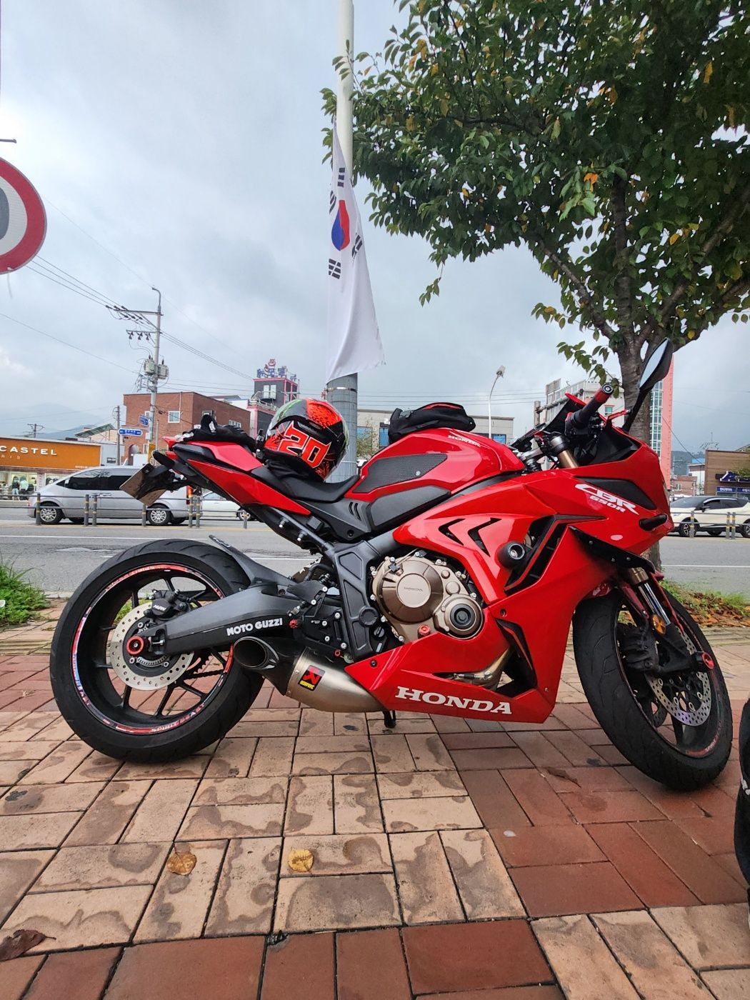 혼다 CBR 650 R MT 8