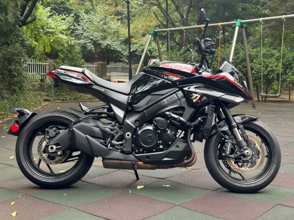 스즈키 카타나 1000 main