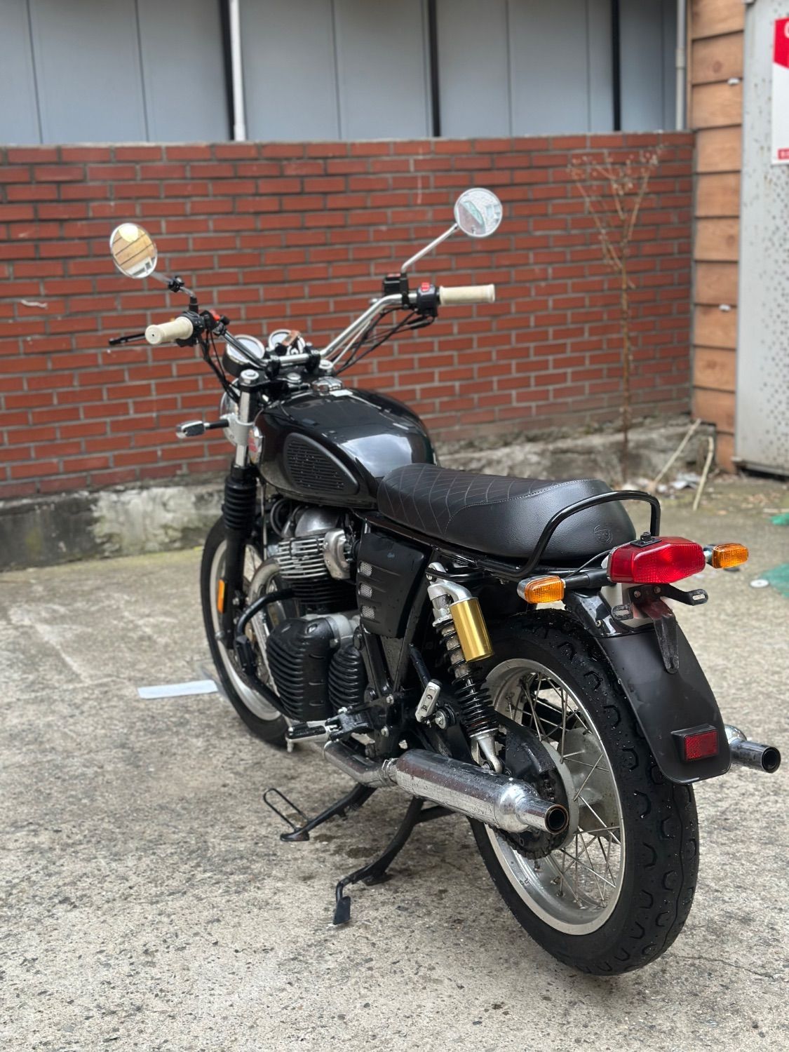 로얄엔필드 인터셉터 650 4