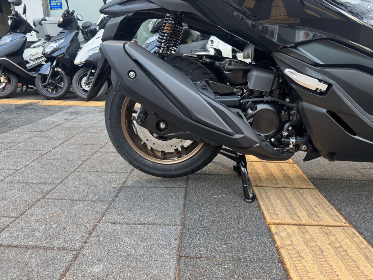 혼다 포르자 350 12