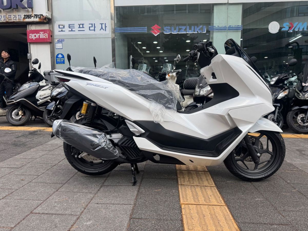 혼다 PCX 125 9