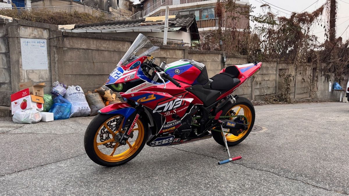 야마하 YZF R3 thumb 2