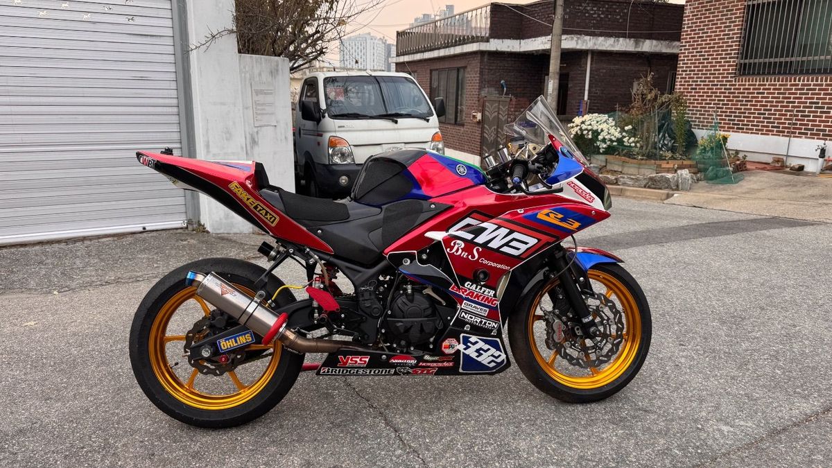 야마하 YZF R3 4