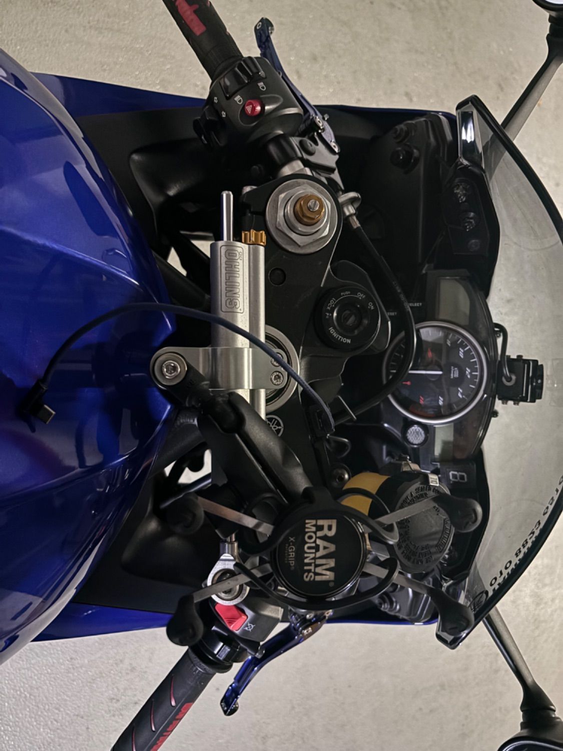 야마하 YZF R6 9