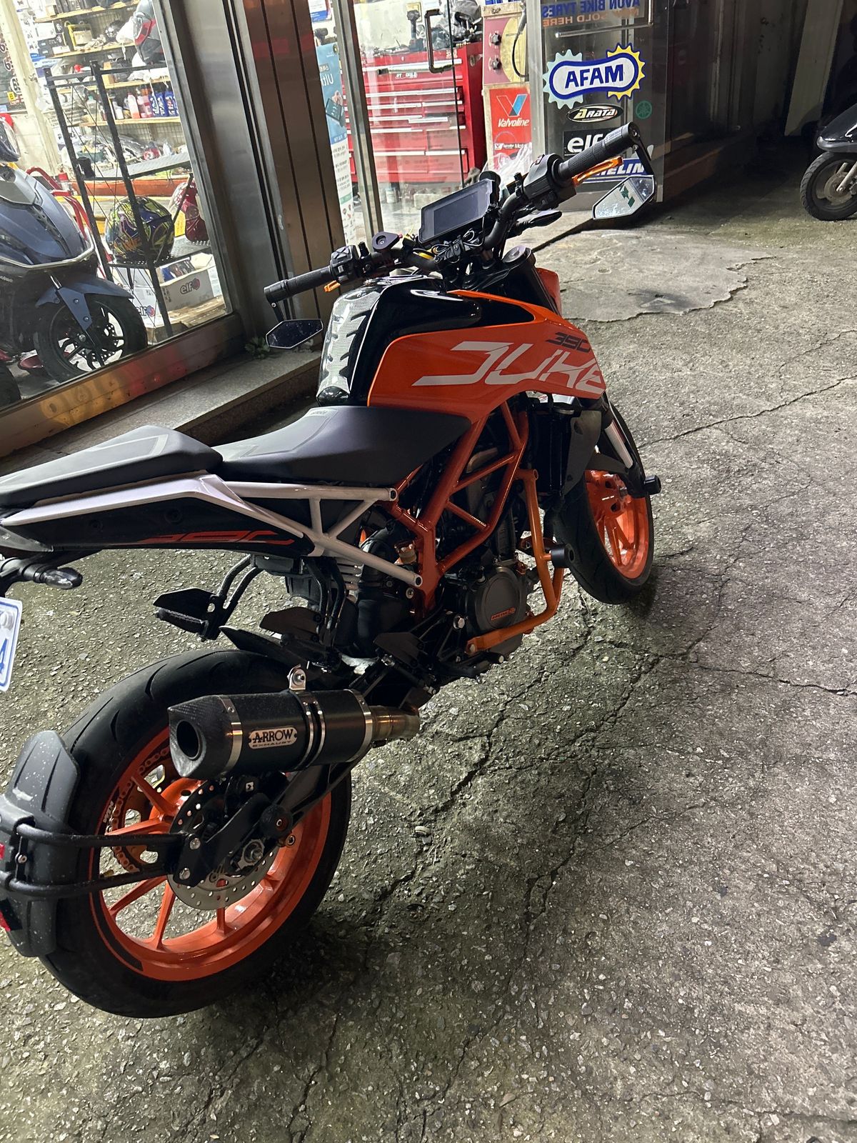 KTM 390 듀크 8