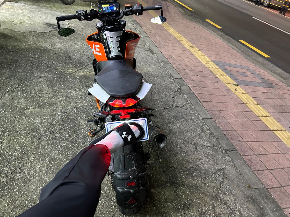 KTM 390 듀크 4