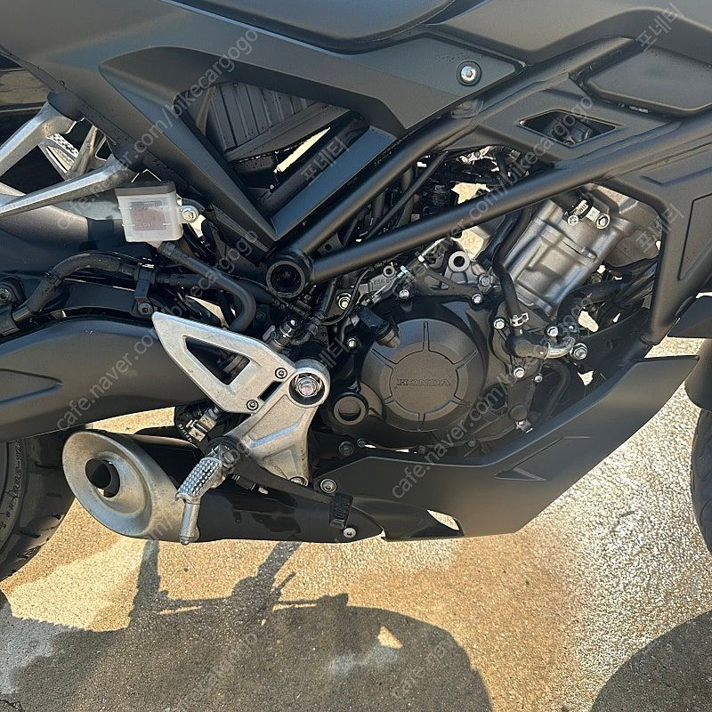 혼다 CB 125 R 8
