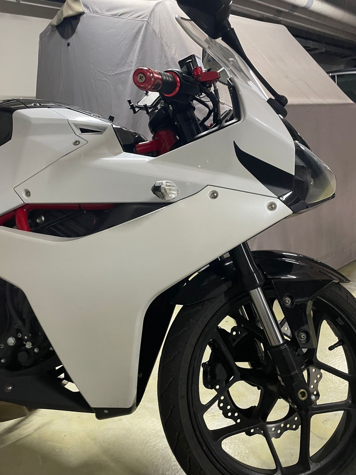 KR모터스 엑시브 250 R main