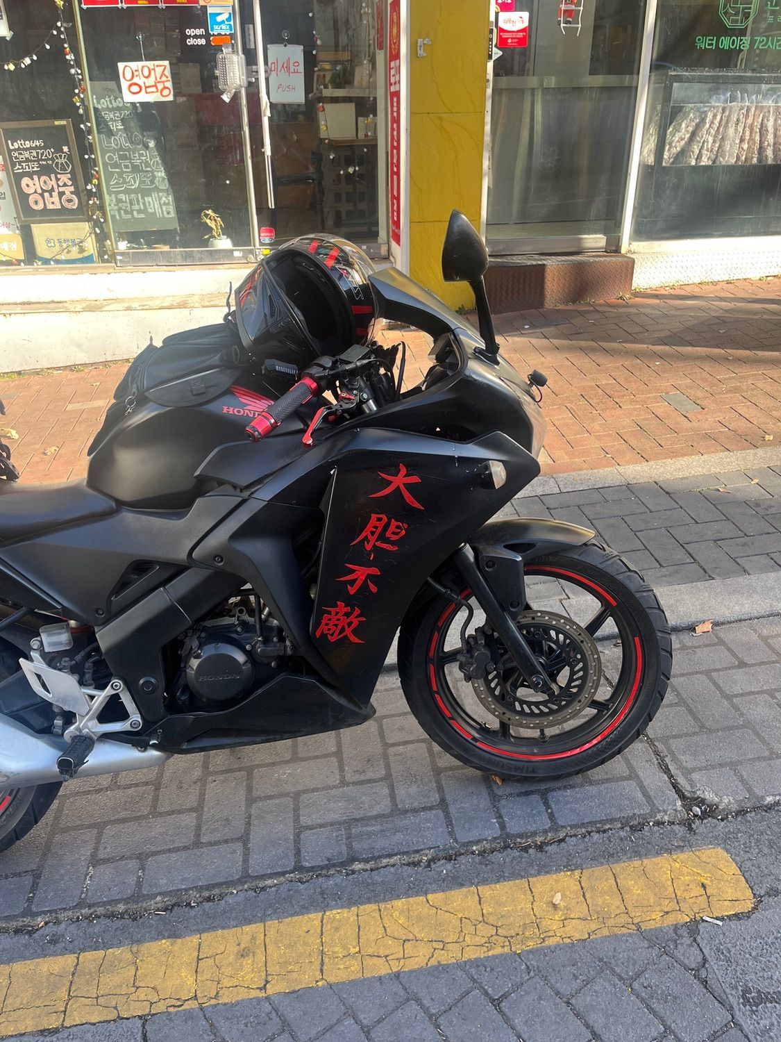 혼다 CBR 125 R 4