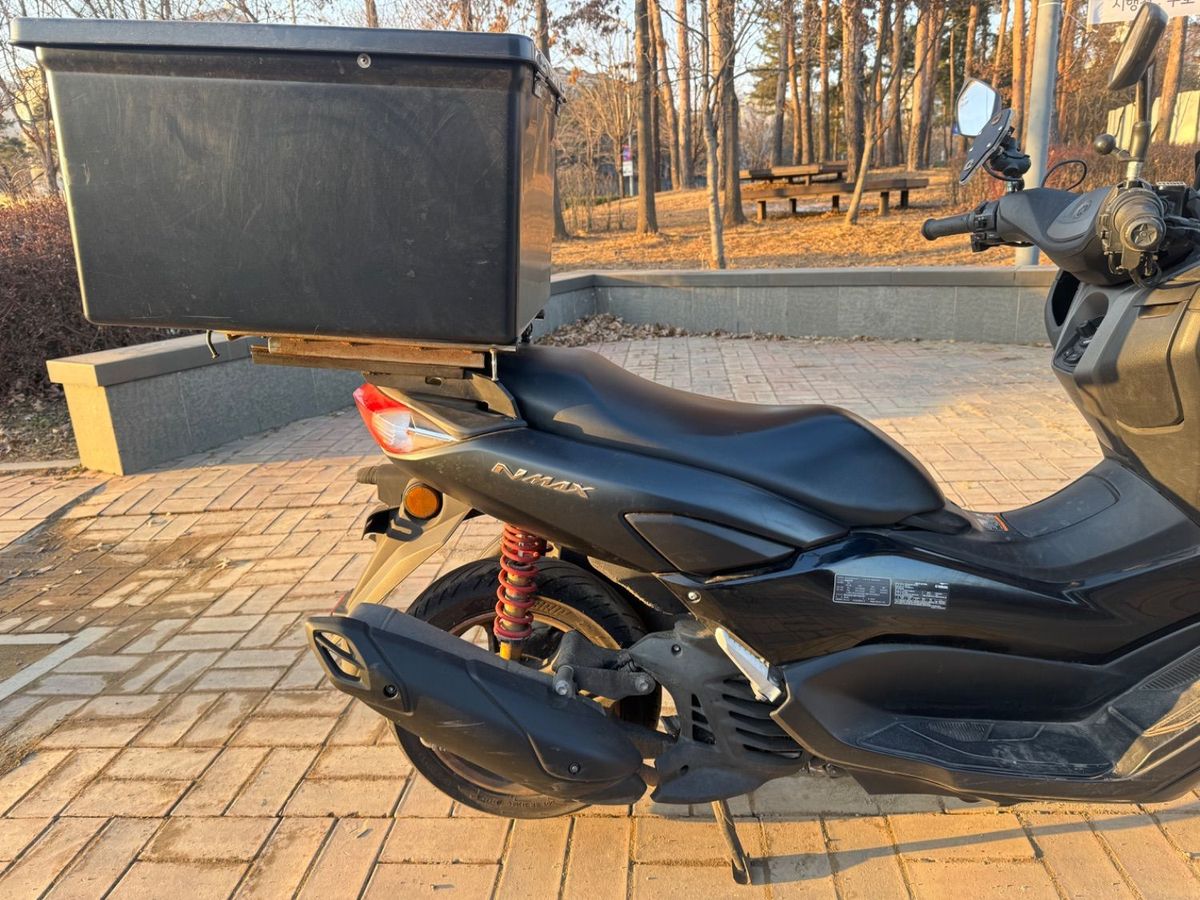 야마하 NMAX 125 10