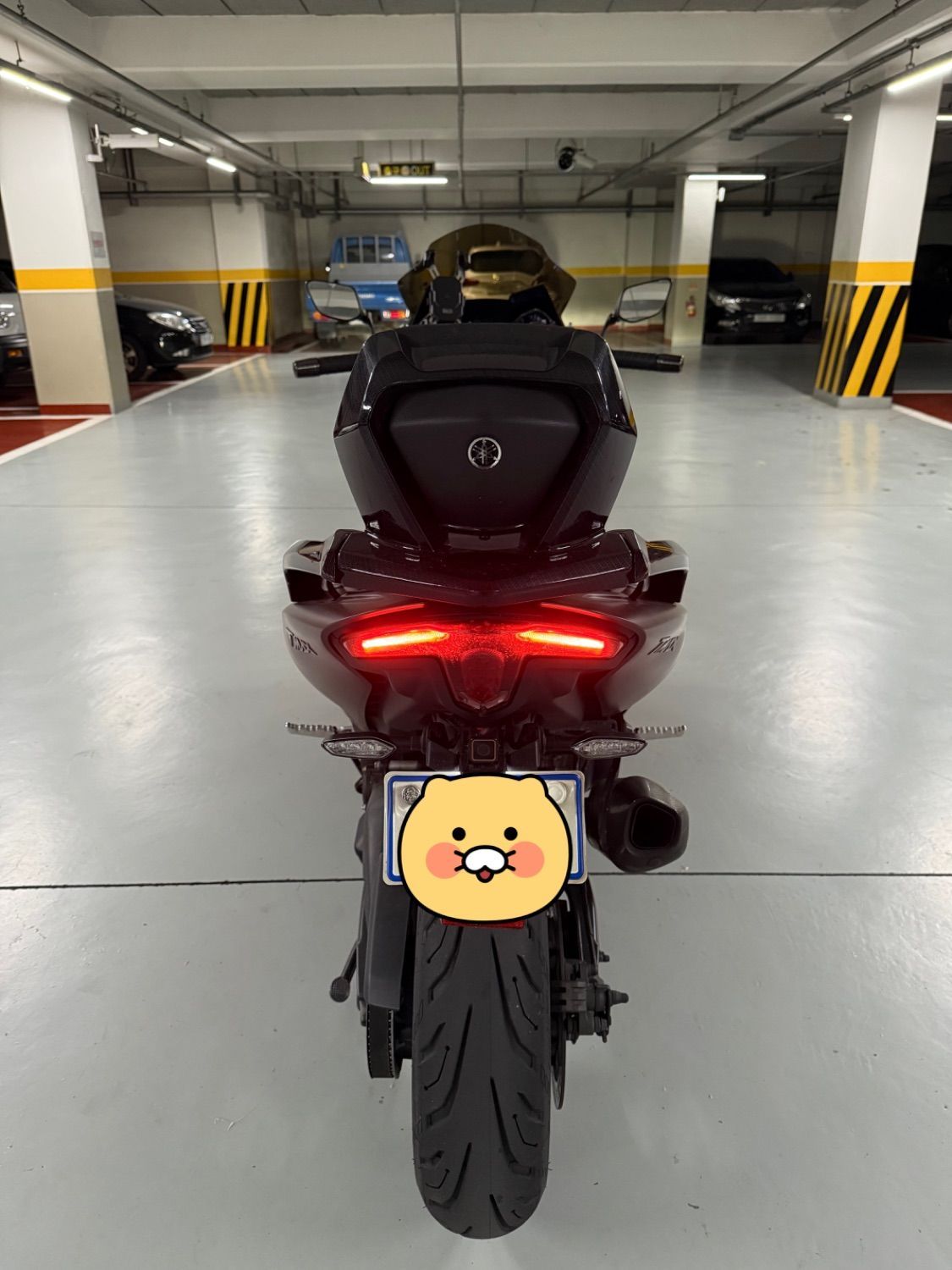 야마하 TMAX 560 9