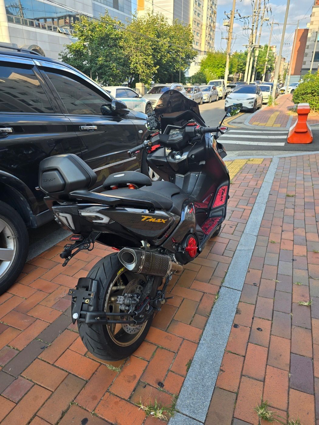 야마하 TMAX 530 more