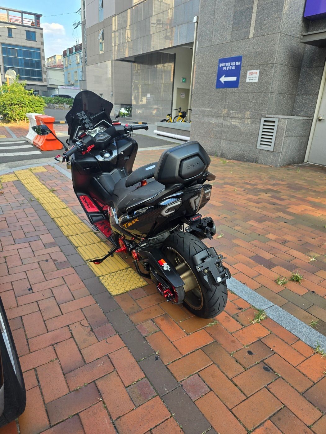 야마하 TMAX 530 main