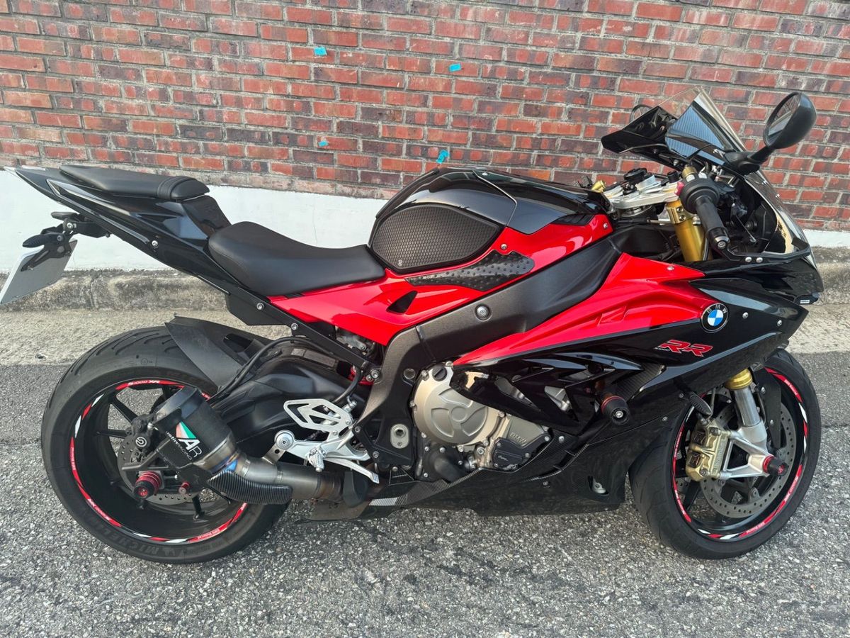 BMW S 1000 RR more