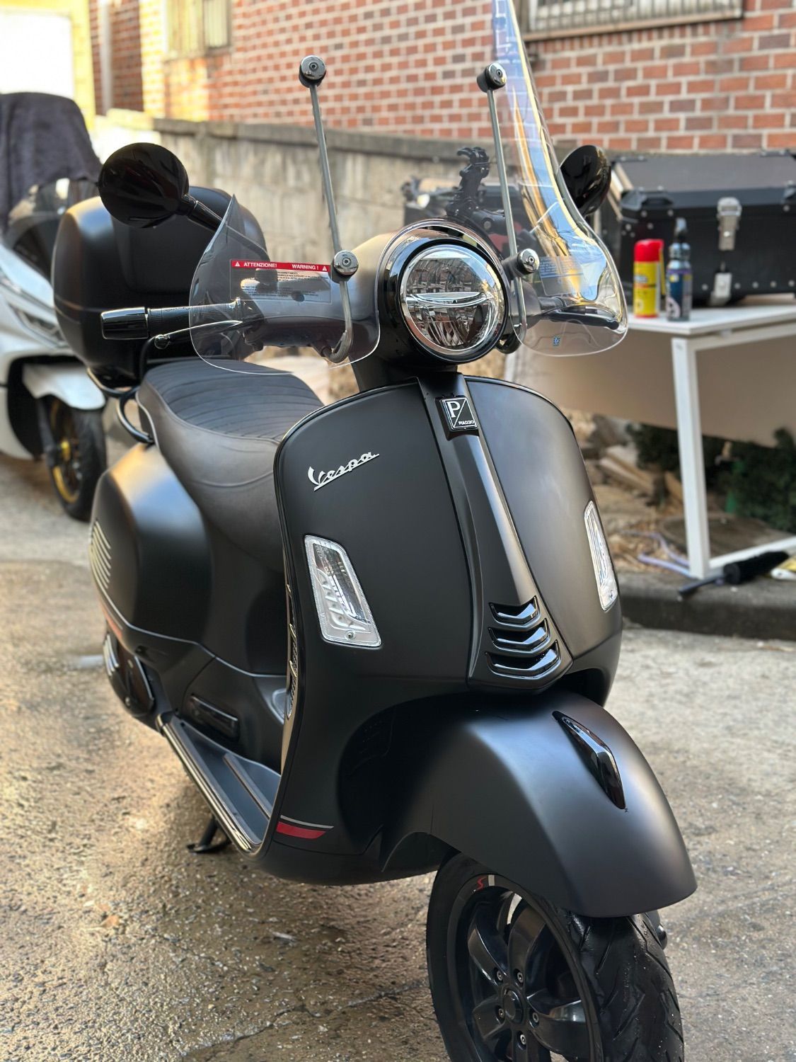 베스파 GTS 300 슈퍼스포츠 8