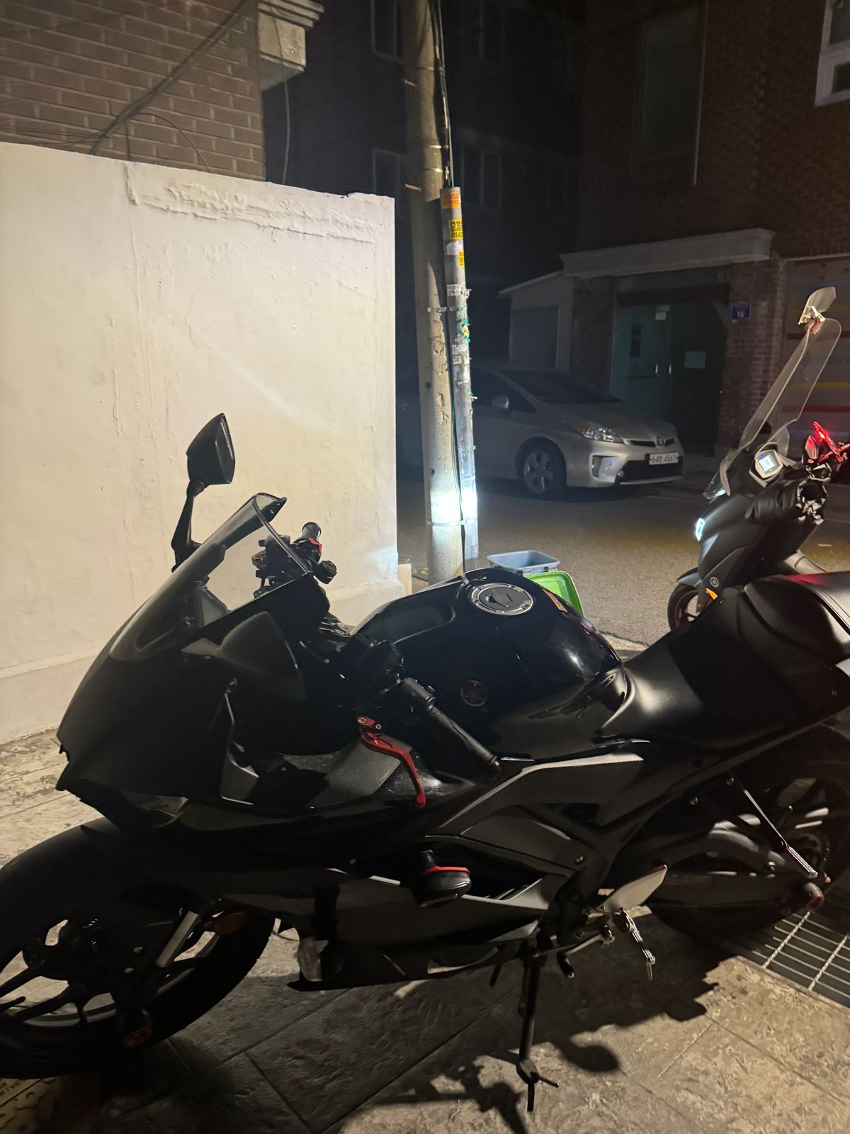 야마하 YZF R3 main