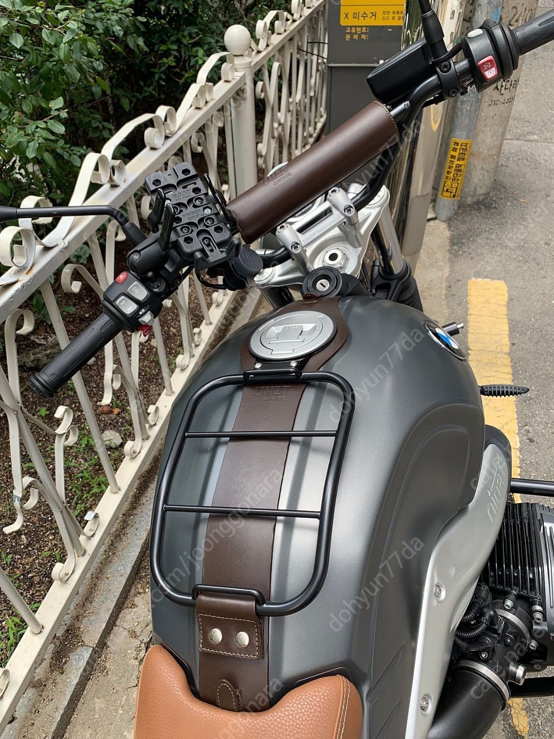 BMW R nine T 스크램블러 thumb 2