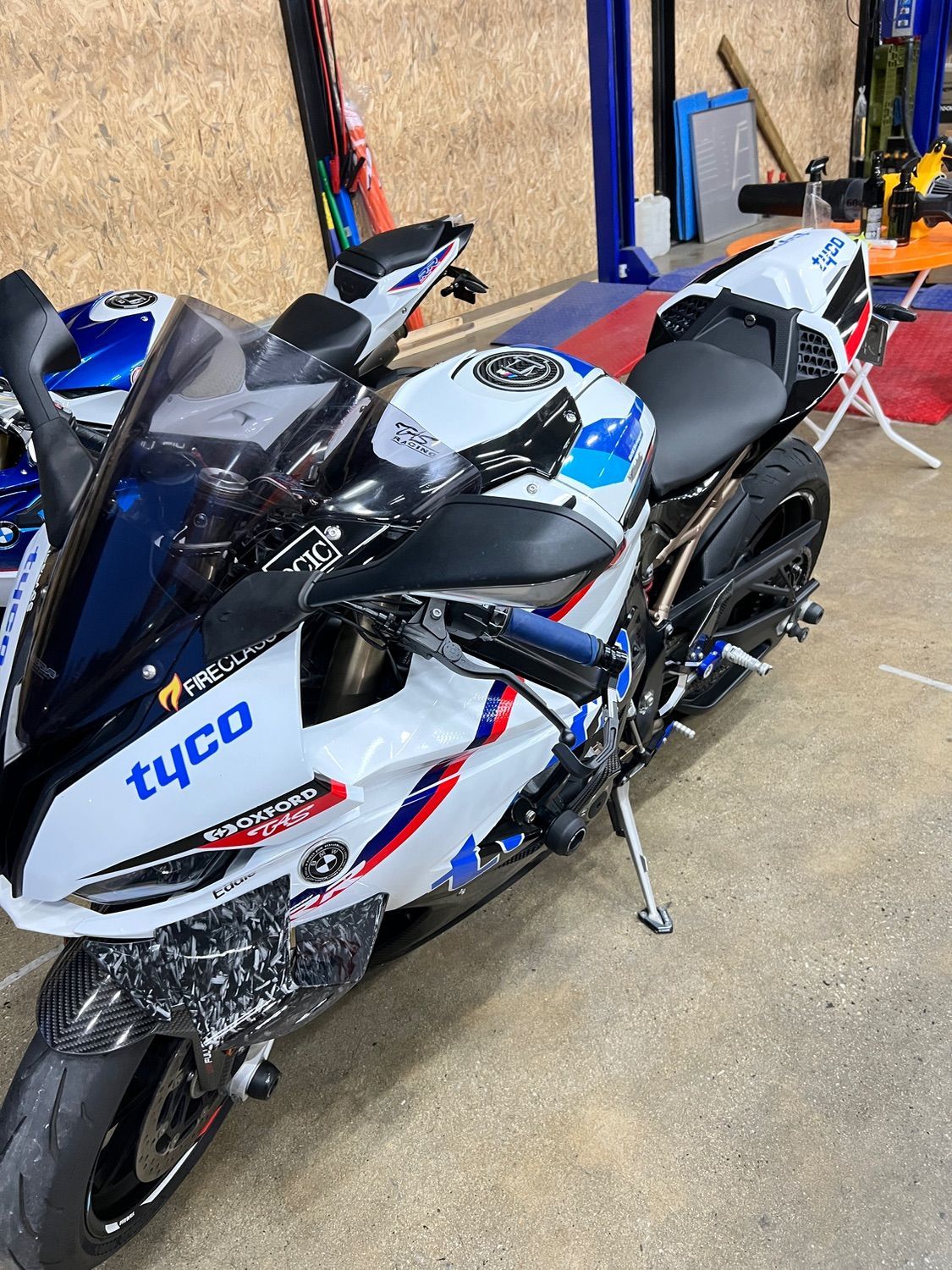 BMW S 1000 RR more