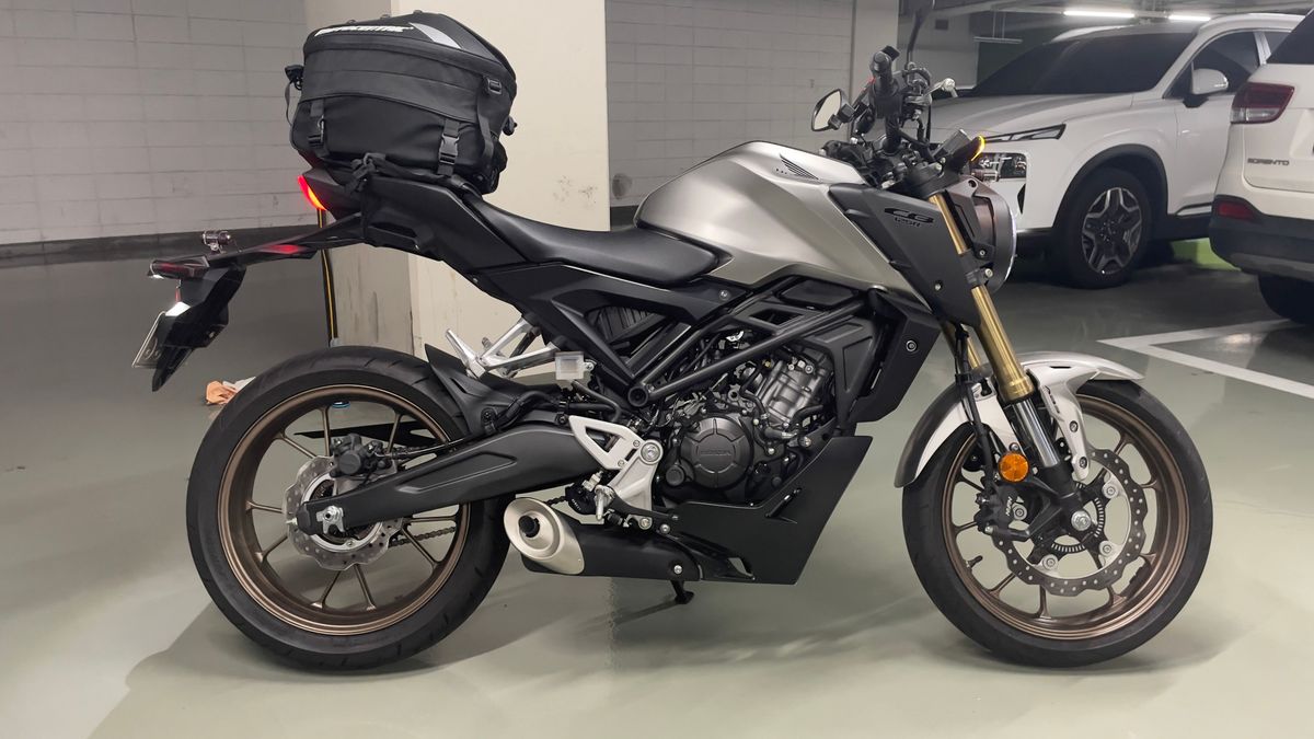 혼다 CB 125 R main