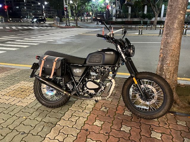 브릭스톤 펠스버그 125 ABS main