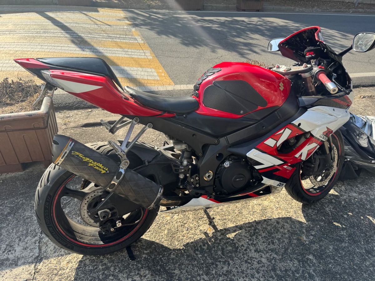 스즈키 GSX R 1000 more
