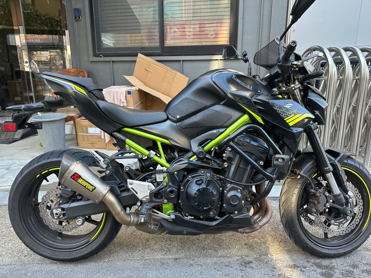 가와사키 Z 900 more