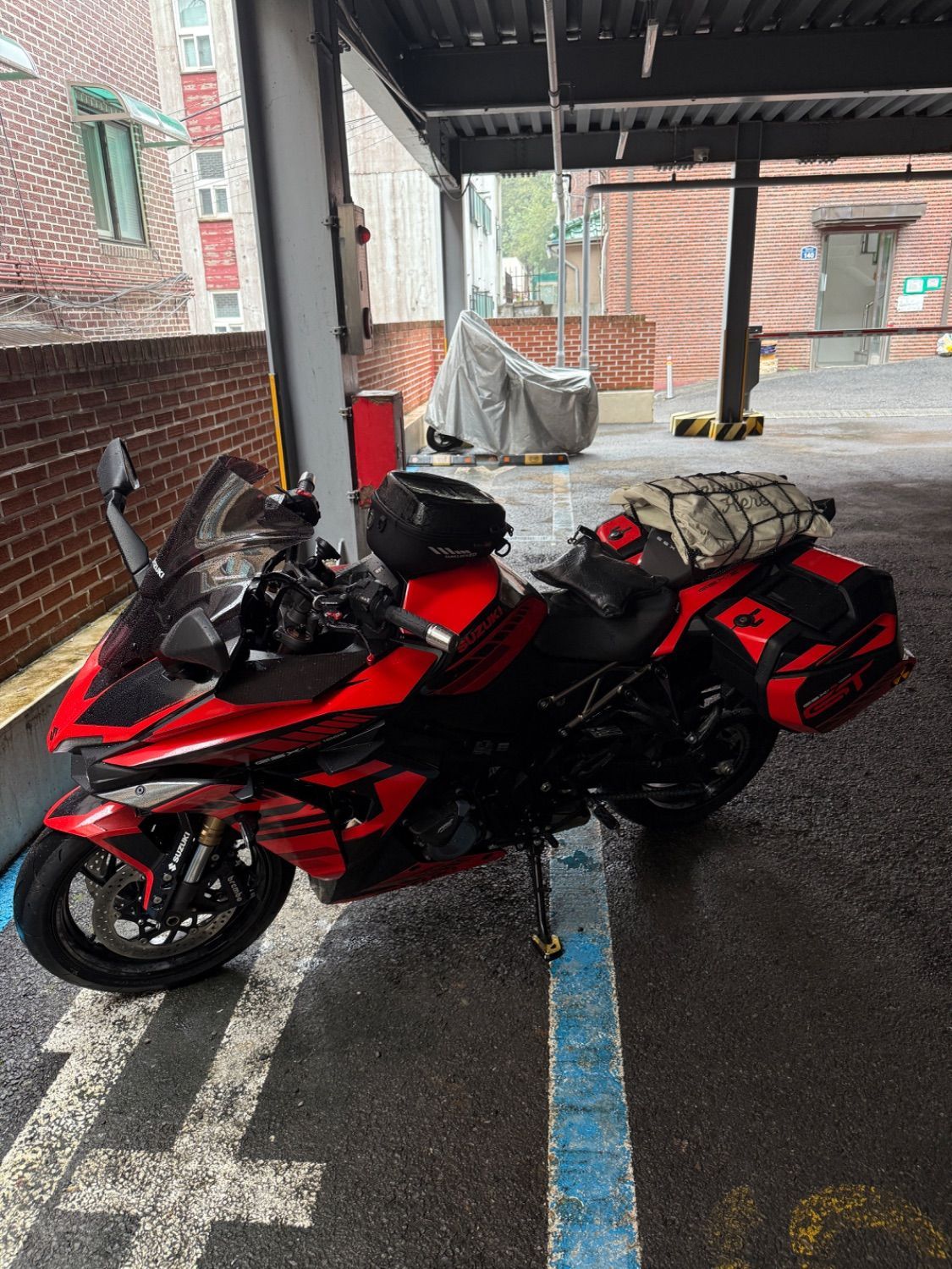 스즈키 GSX S 1000 GT main