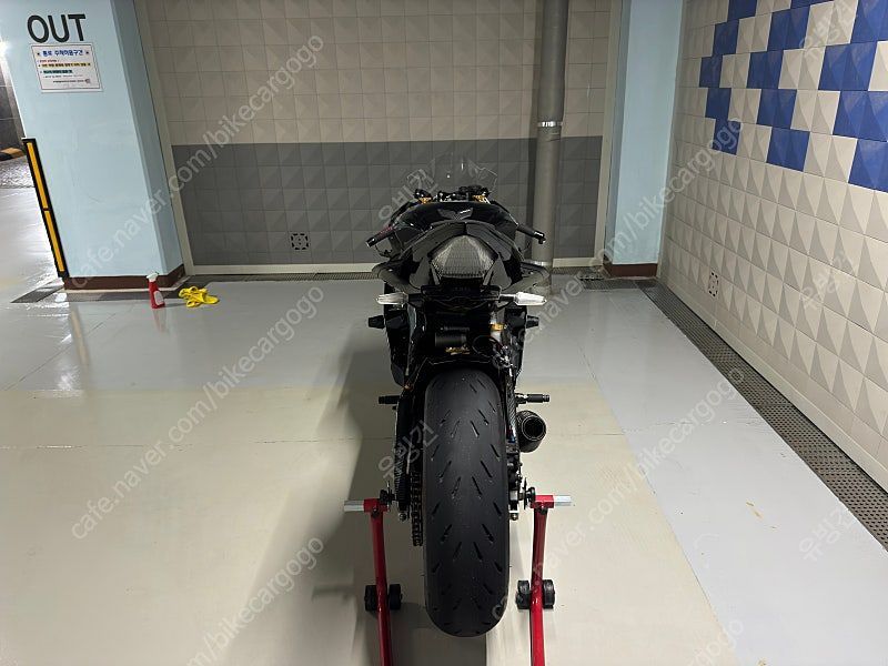 야마하 YZF R6 thumb 2