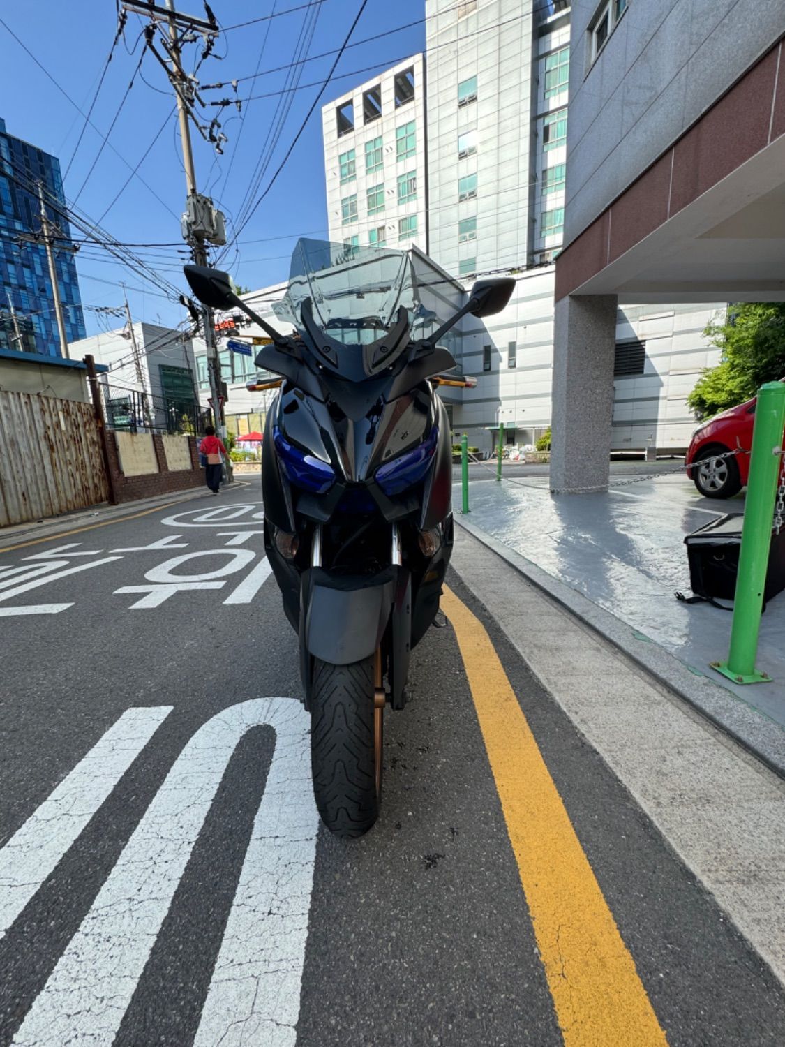야마하 XMAX 300 ABS main