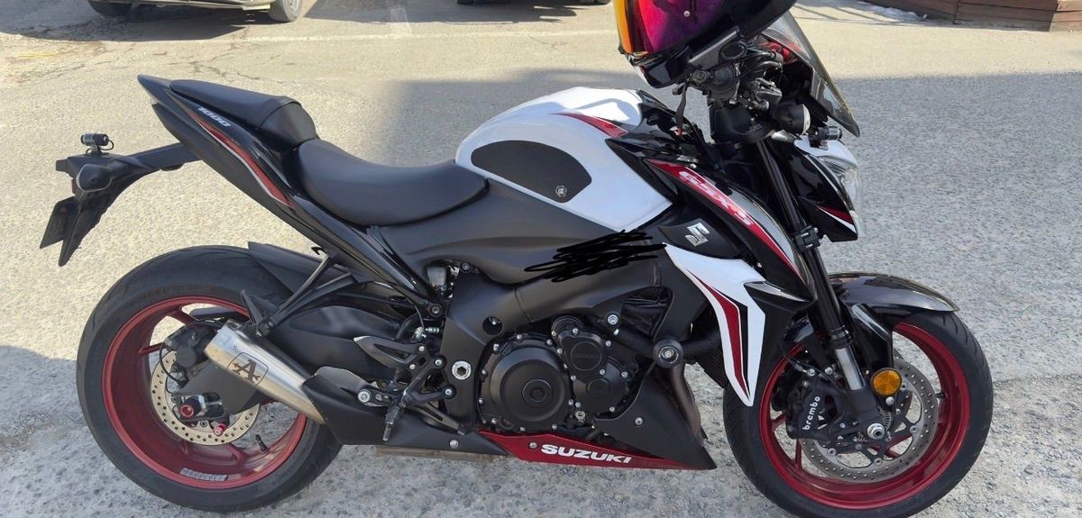 스즈키 GSX S 1000 main