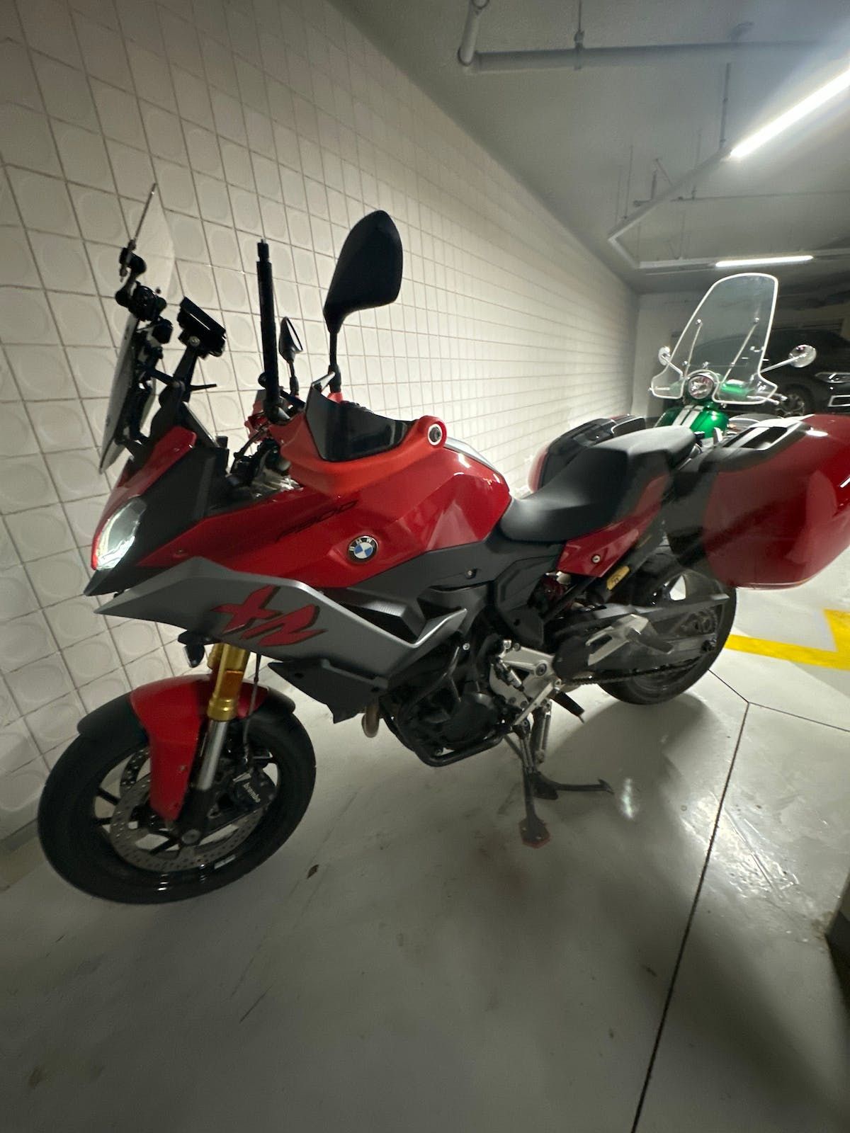 BMW F 900 XR thumb 2