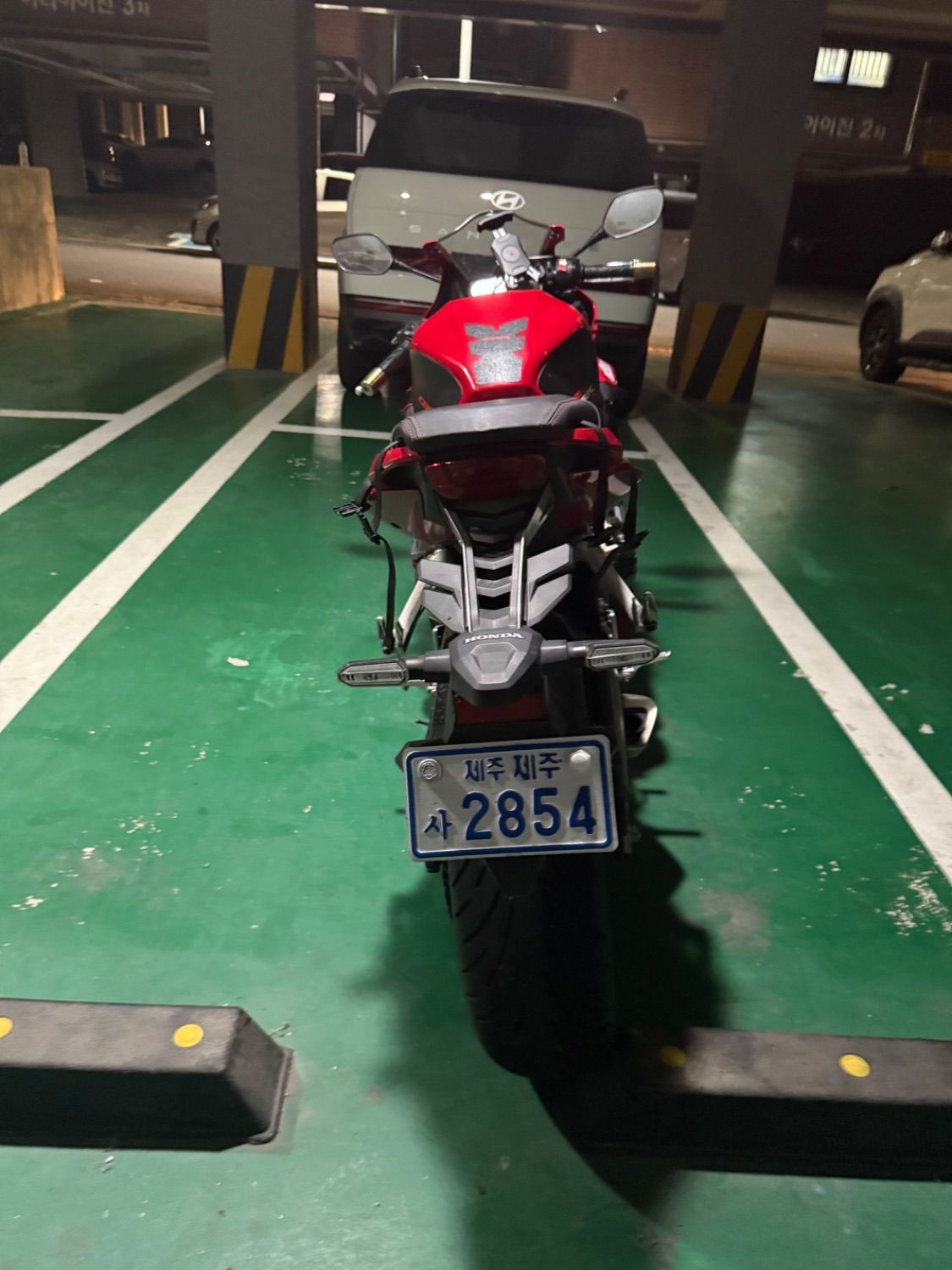 혼다 CBR 650 R MT thumb 2