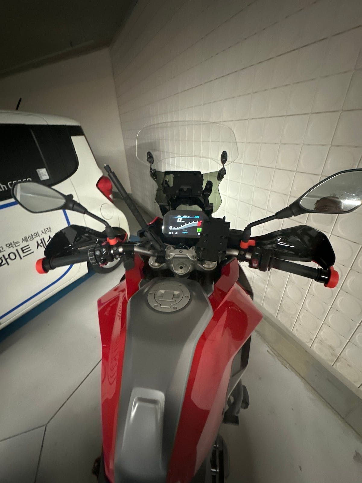 BMW F 900 XR more