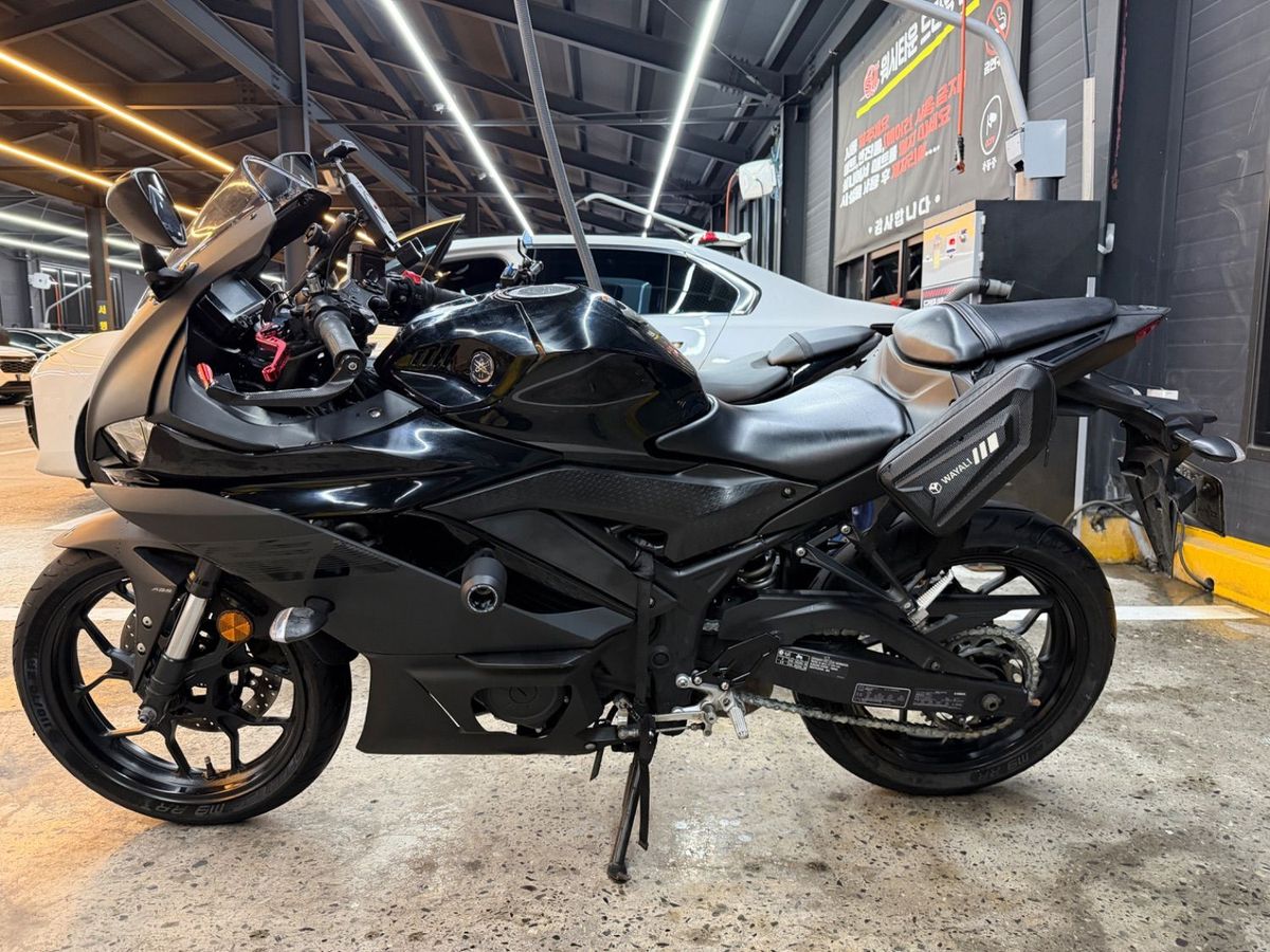 야마하 YZF R3 main