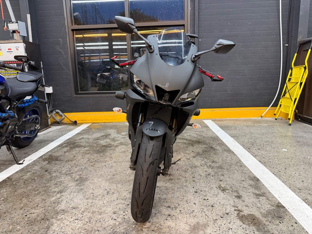 야마하 YZF R3 thumb 2