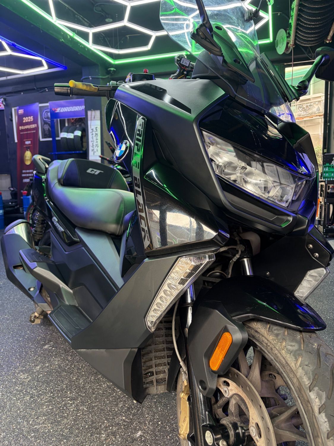 BMW C 400 GT main