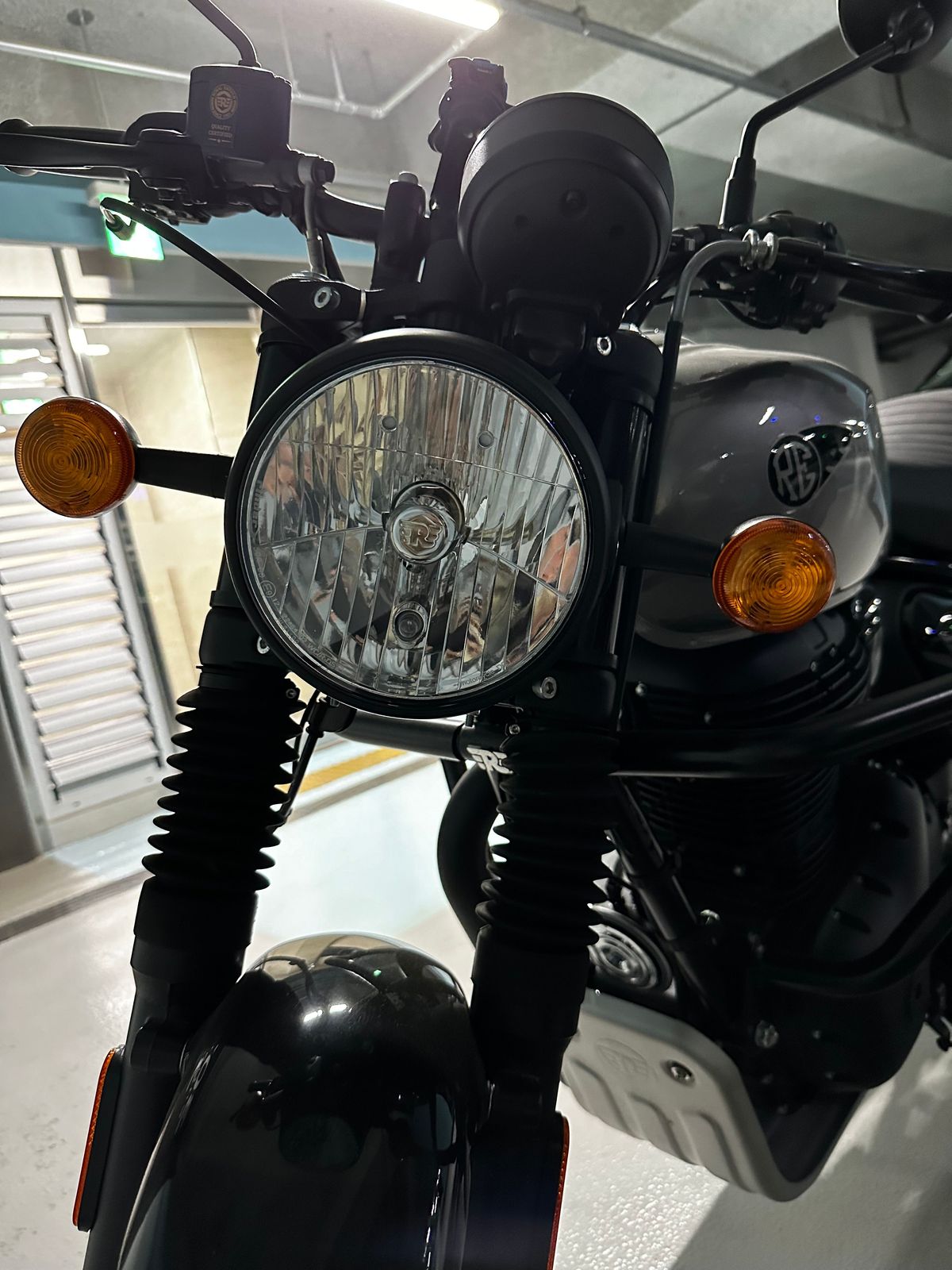로얄엔필드 헌터 350 more