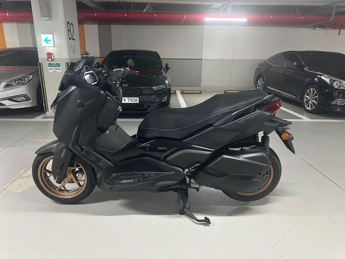 야마하 XMAX 300 ABS 5