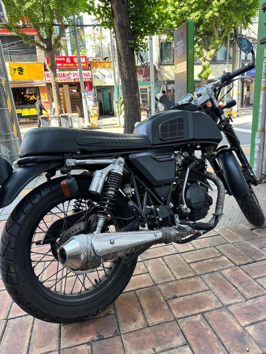 이탈젯 그리폰 125 more