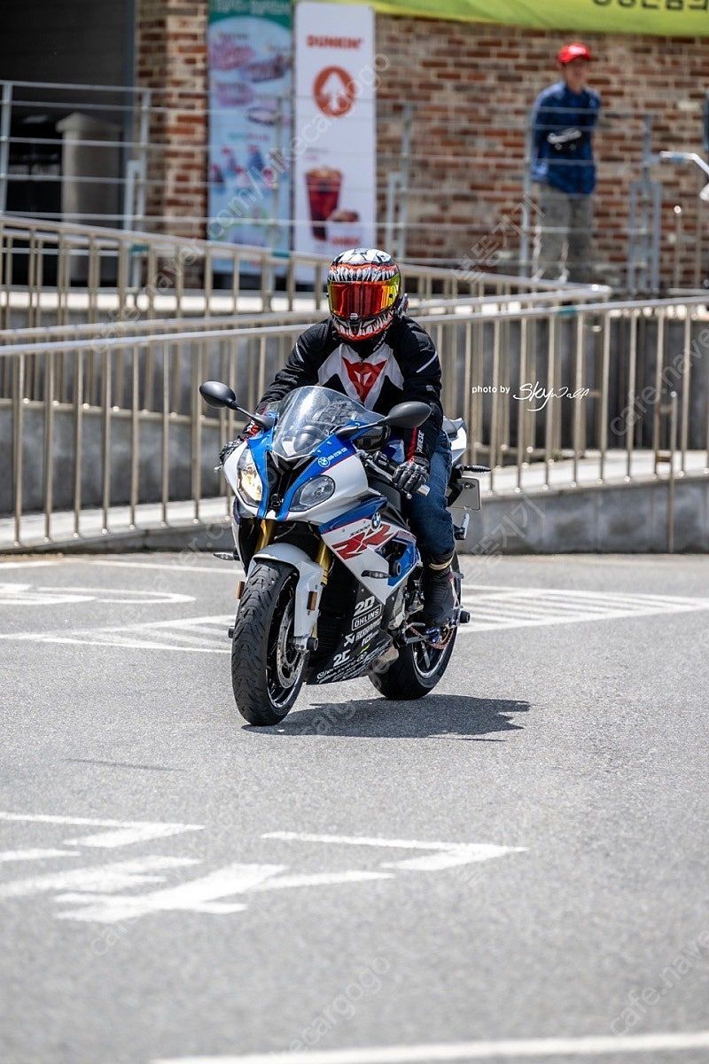 BMW S 1000 RR main