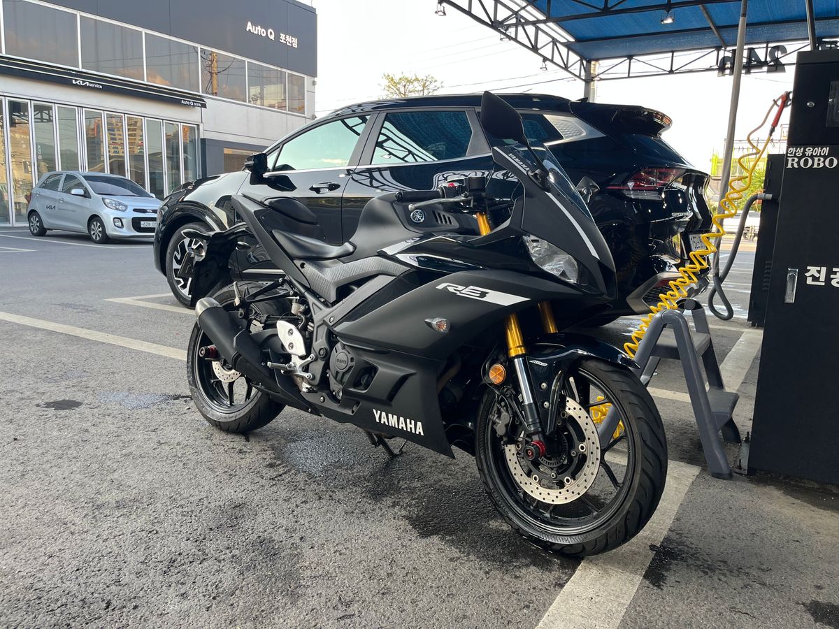야마하 YZF R3 more